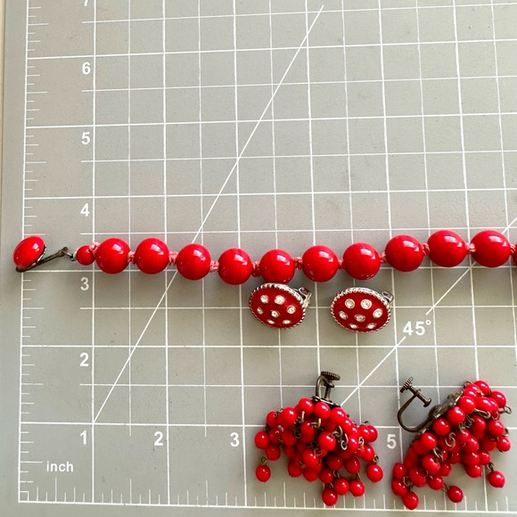 Retro Red Vintage Jewelry lot - Picture 12 of 17